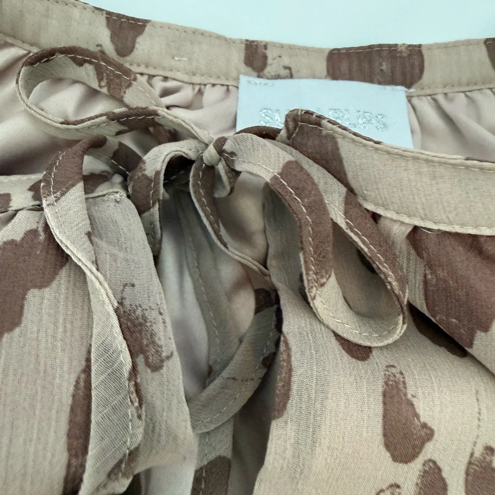 Sugarlips Taupe Patterned Long Sleeve Dress - Picture 5 of 7